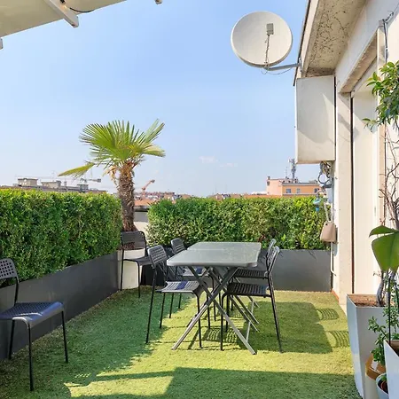 Apartment Duomo View Atticquiet Terrace! Milan